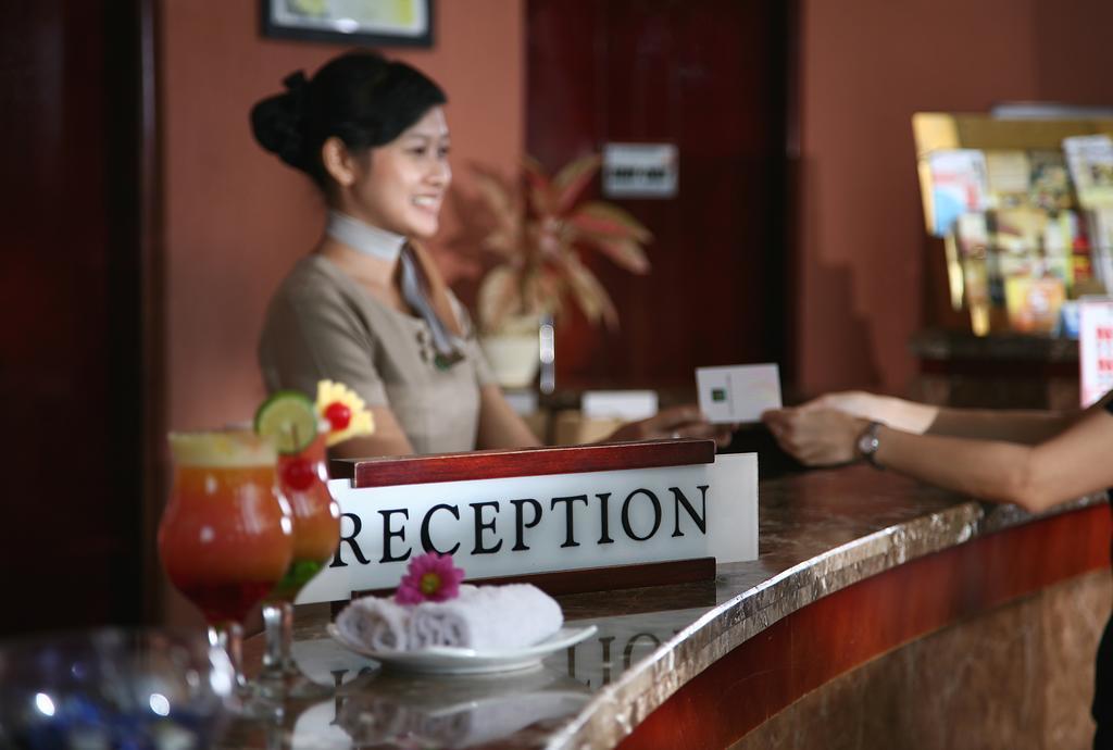 Grand Wahid Hotel Салатига Экстерьер фото